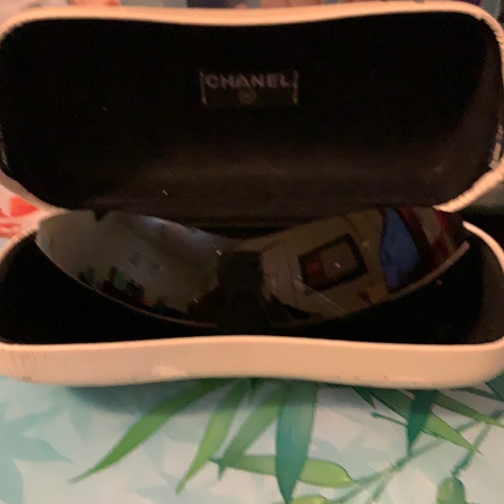 Chanel 501/87 with logo.